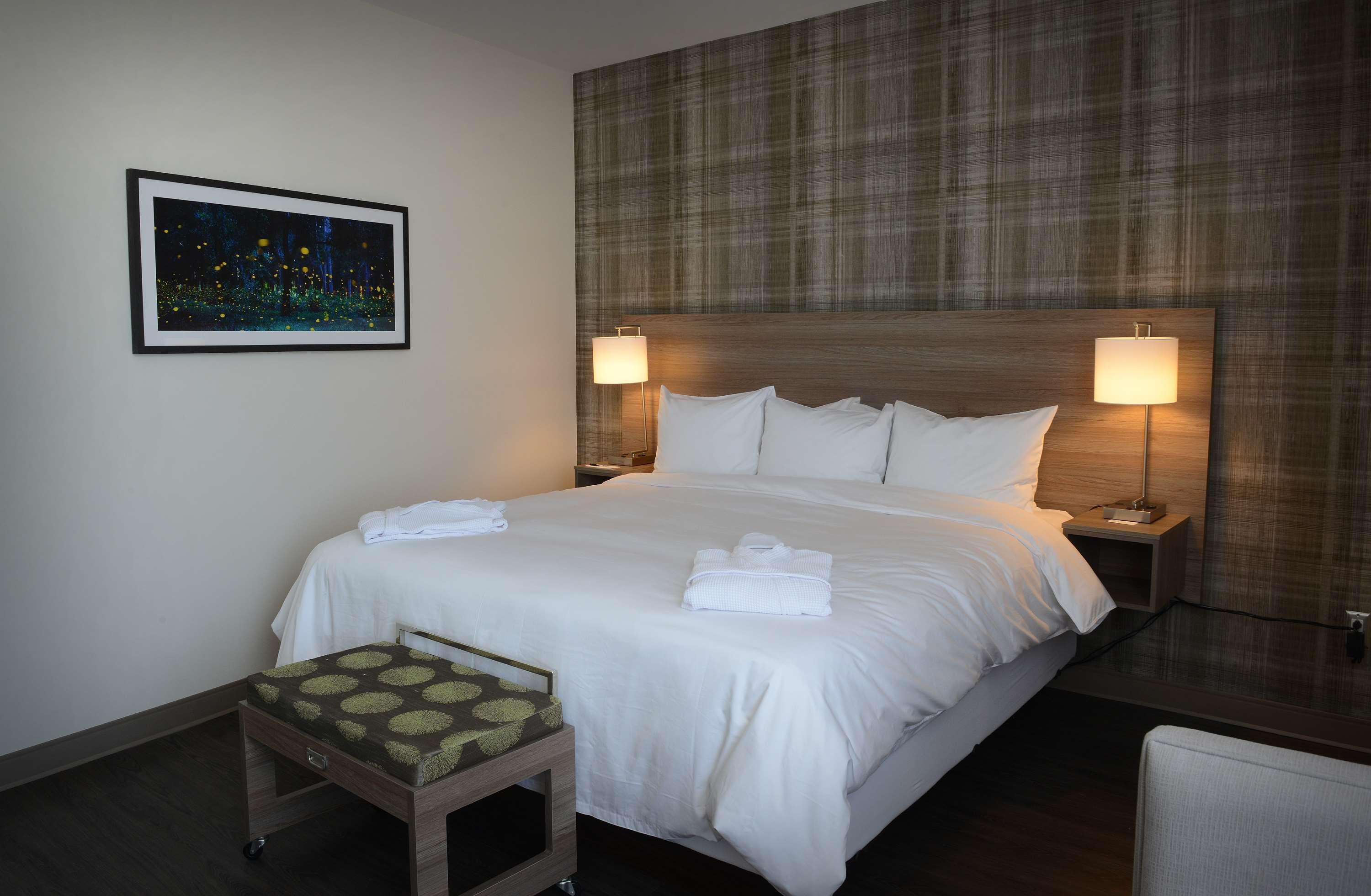 Radisson Kingswood Hotel & Suites, פרדריקטון מראה חיצוני תמונה