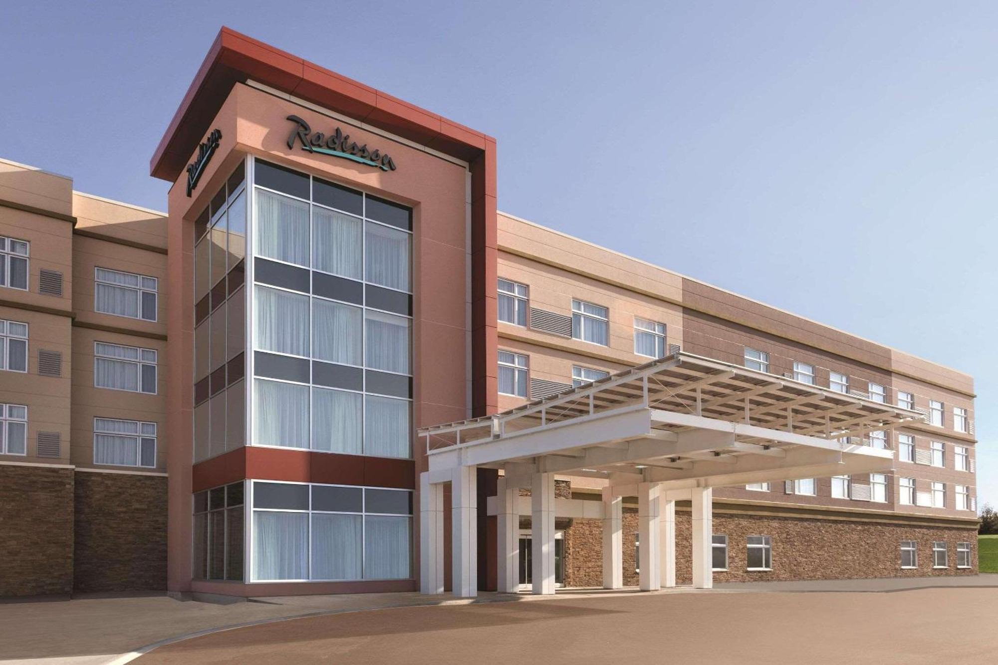 Radisson Kingswood Hotel & Suites, פרדריקטון מראה חיצוני תמונה