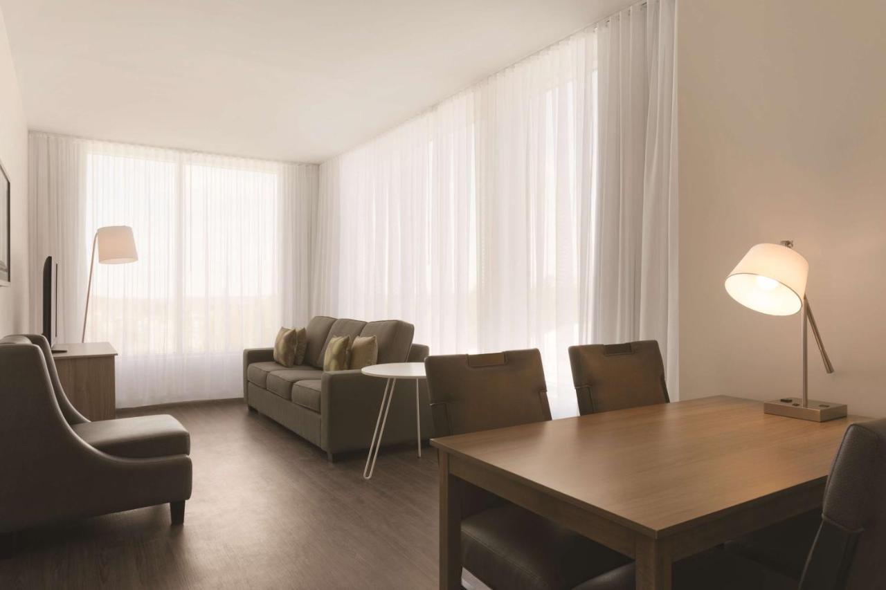 Radisson Kingswood Hotel & Suites, פרדריקטון מראה חיצוני תמונה